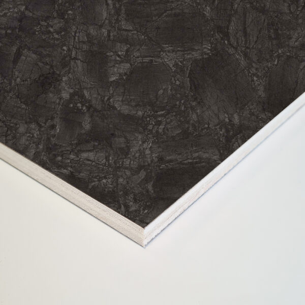 Nero-Marble-Corner-Shot Nero Marble 2420 x 900 PLY CC P1