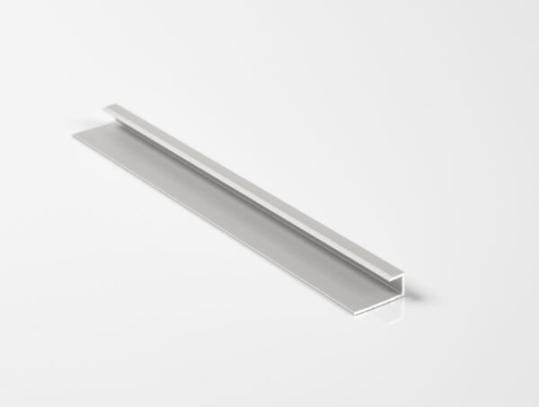 ALUMINIUM END CAP 6mm x 18mm x 2.6m (SILVER)