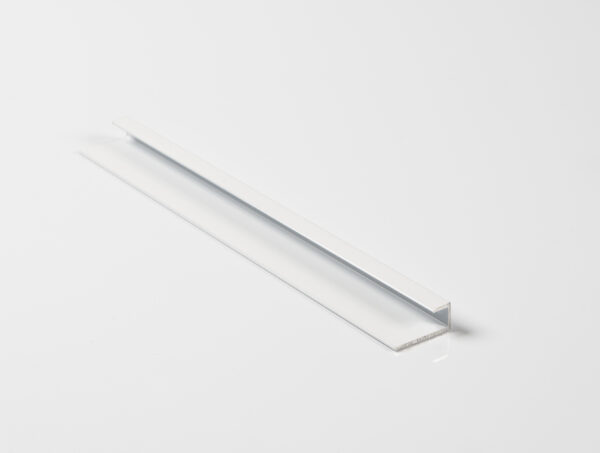 ALUMINIUM END CAP 6mm x 18mm x 2.6m (WHITE)